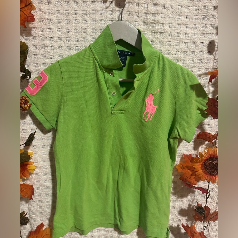 women's polo shirt size M green with pink print
